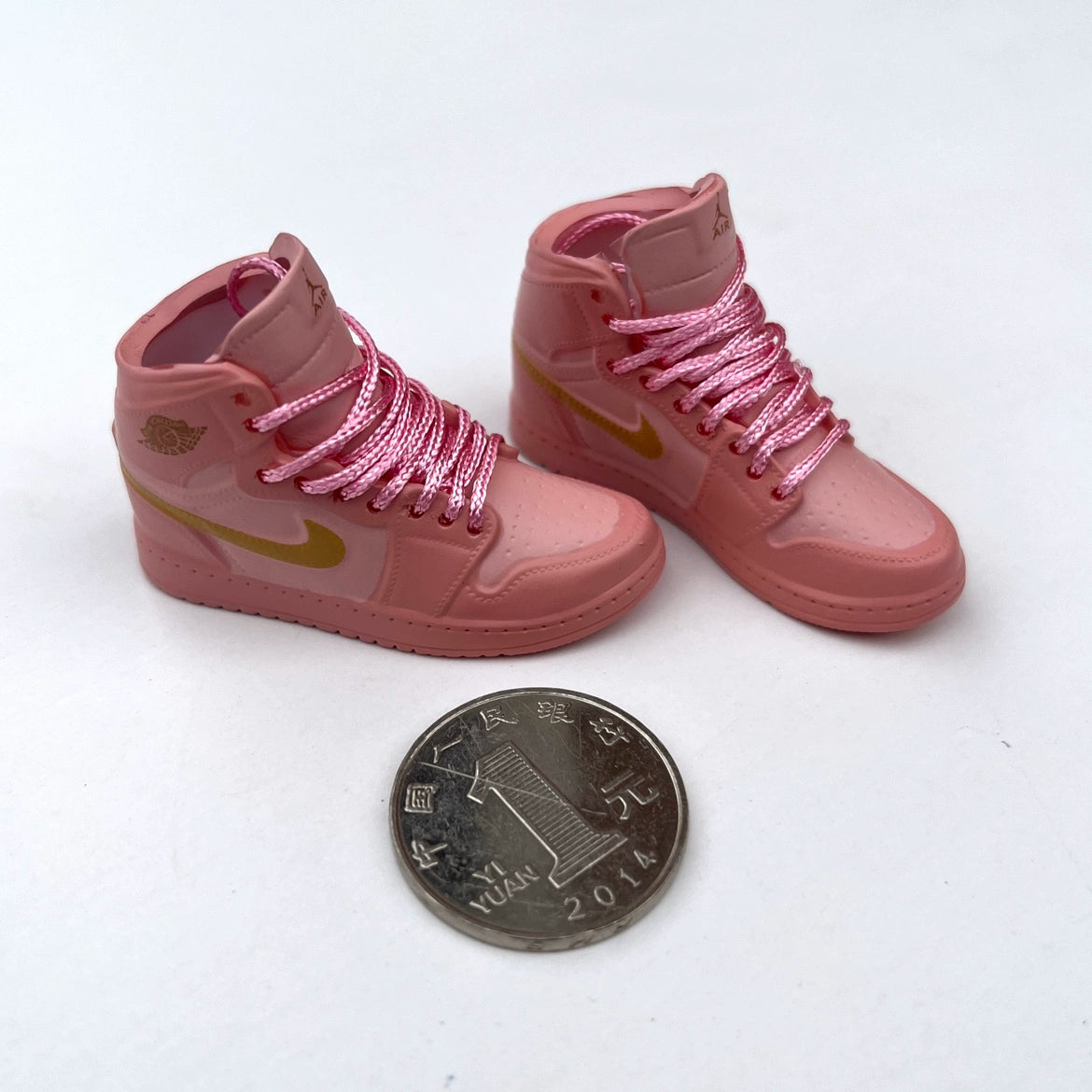 Accesorios para muñecas BJD a escala 1:6: Raqueta de tenis en miniatura y zapatillas para Blythe y figuras de acción.