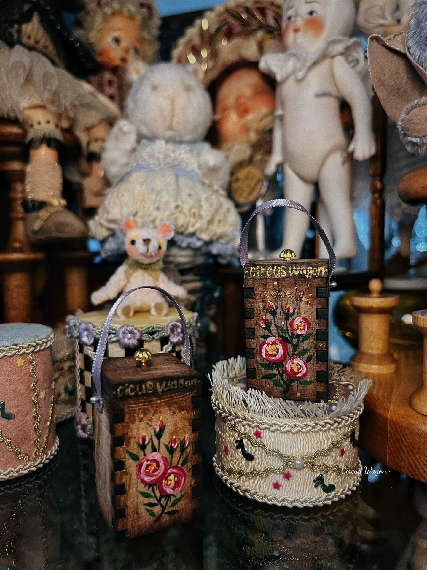 1:12 Scale Miniature Bear And Hand Painted Cookie Jar Dollhouse Furniture