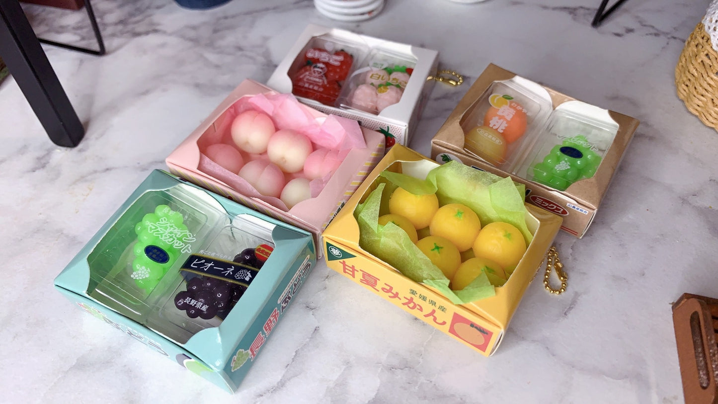 1:12 Scale Miniature Fruit Box With Oranges And Peaches For Dollhouse Display
