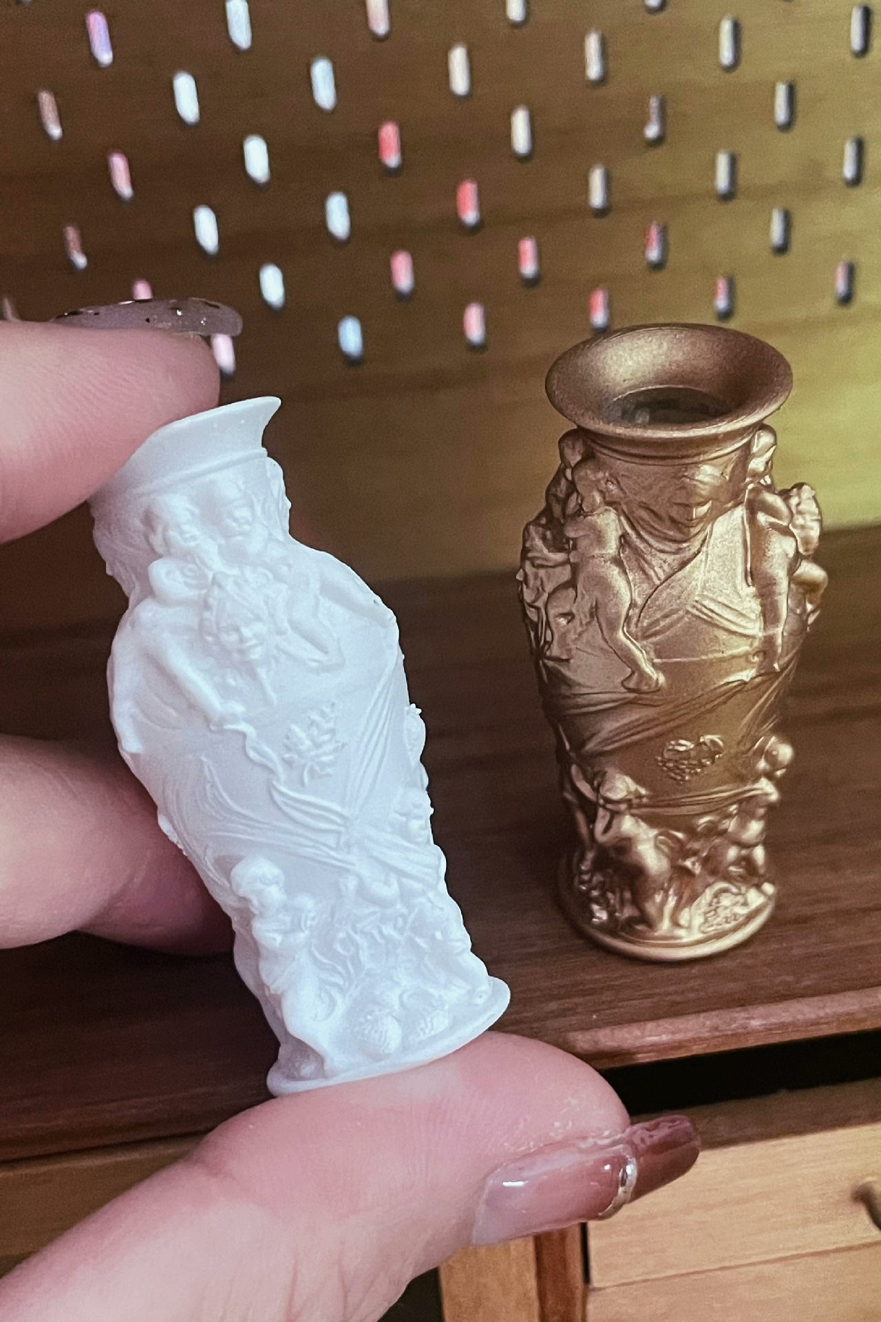 1:12 Scale Miniature Dollhouse Vintage Royal Style Flower Vase DIY Photography Display Miniature Furniture