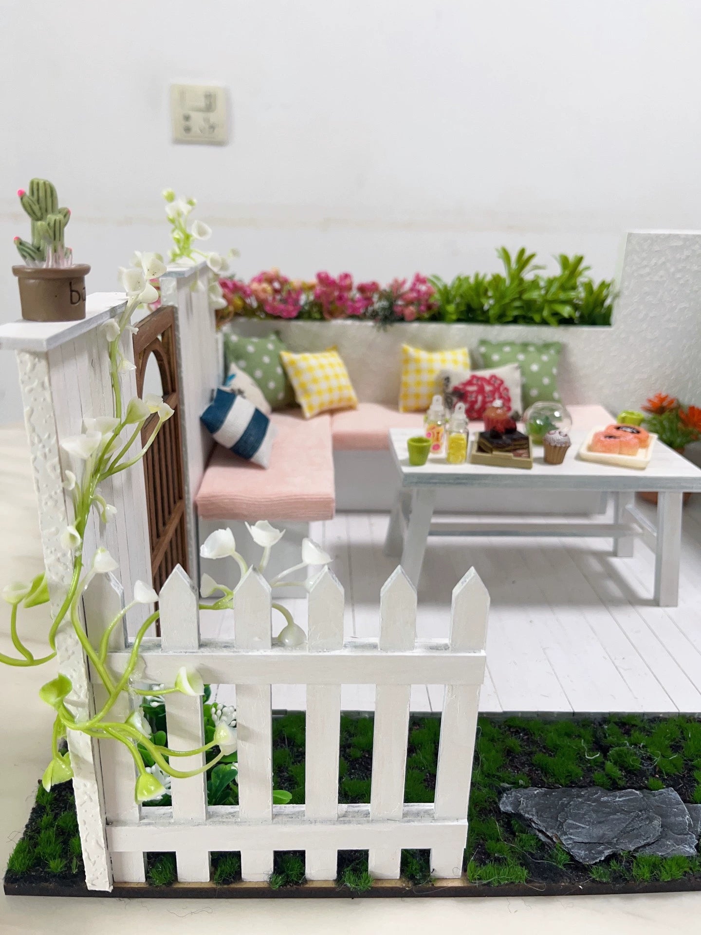 Juego de muebles de casa de muñecas en miniatura para jardín a escala 1:12
