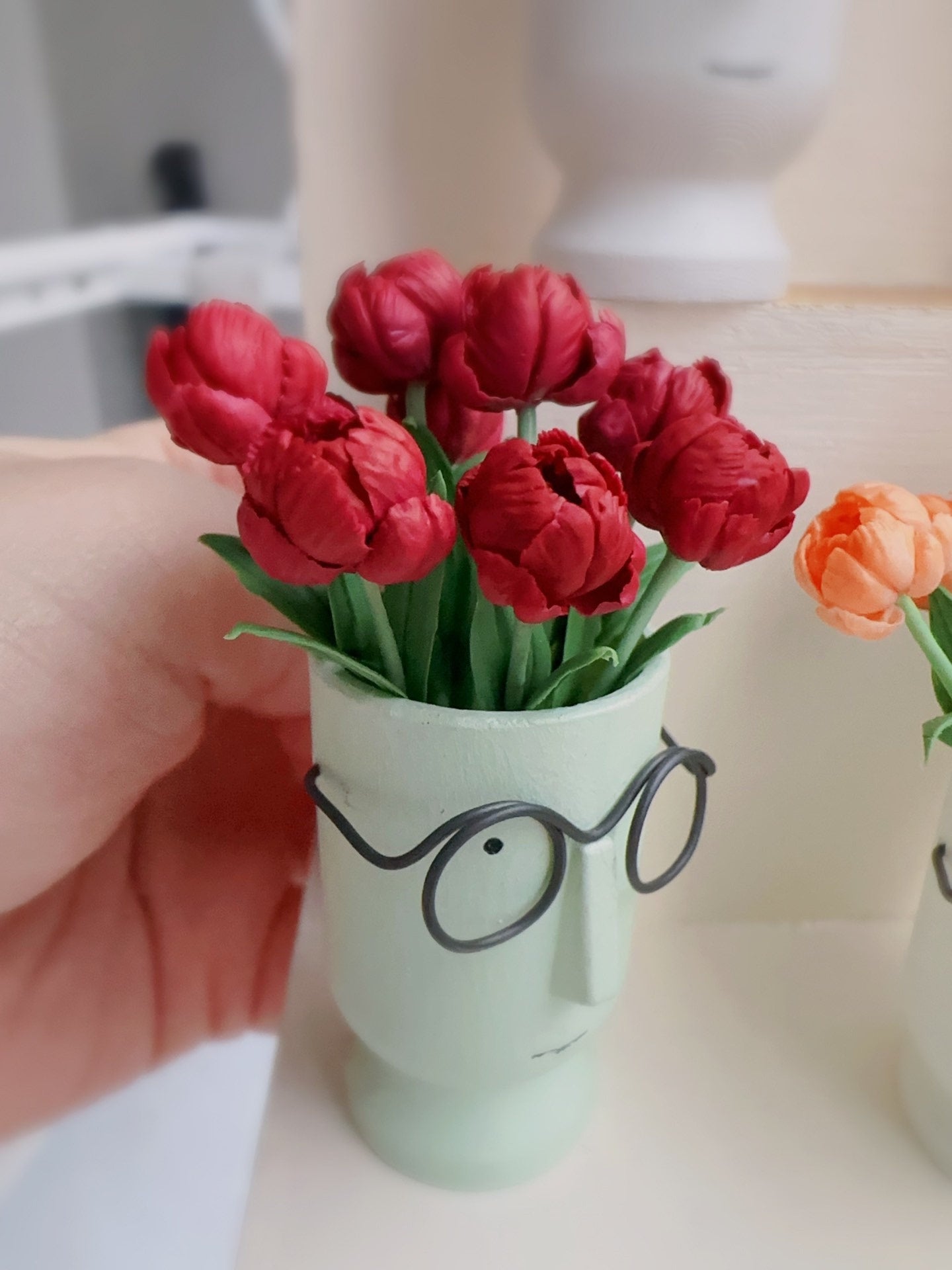 Tulipán de arcilla en miniatura a escala 1:12, decoración para casa de muñecas, arreglo floral artificial