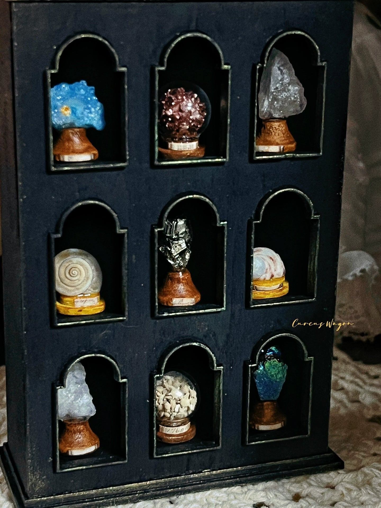 1:12 Scale Mineral Display Cabinet Black Miniature Dollhouse Furniture With Edge Polarization