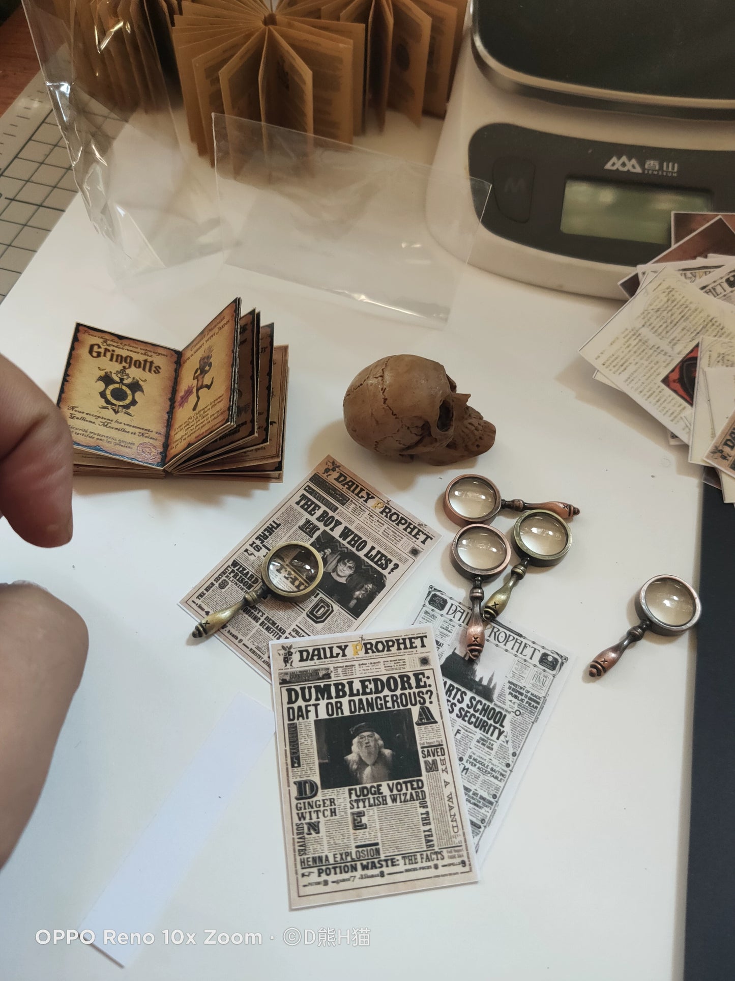 1:6 Scale Vintage Metal Optical Magnifying Glass Miniature Accessory For Blythe BJD Ob11 Dolls