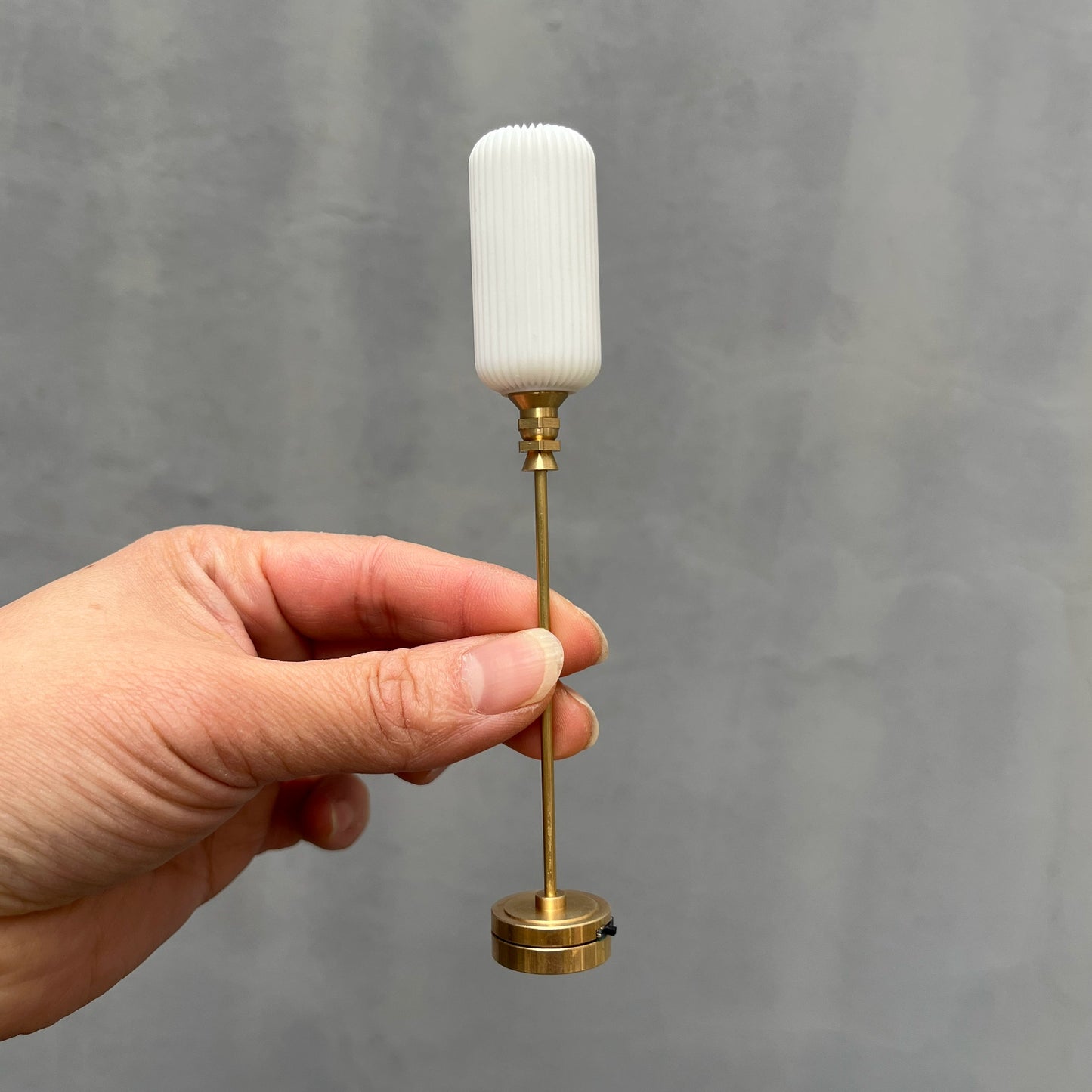 1:12 Scale Miniature Dollhouse Furniture BJD OB11 Toy Accessories Feeling Floor Lamp Miniature Scene Model