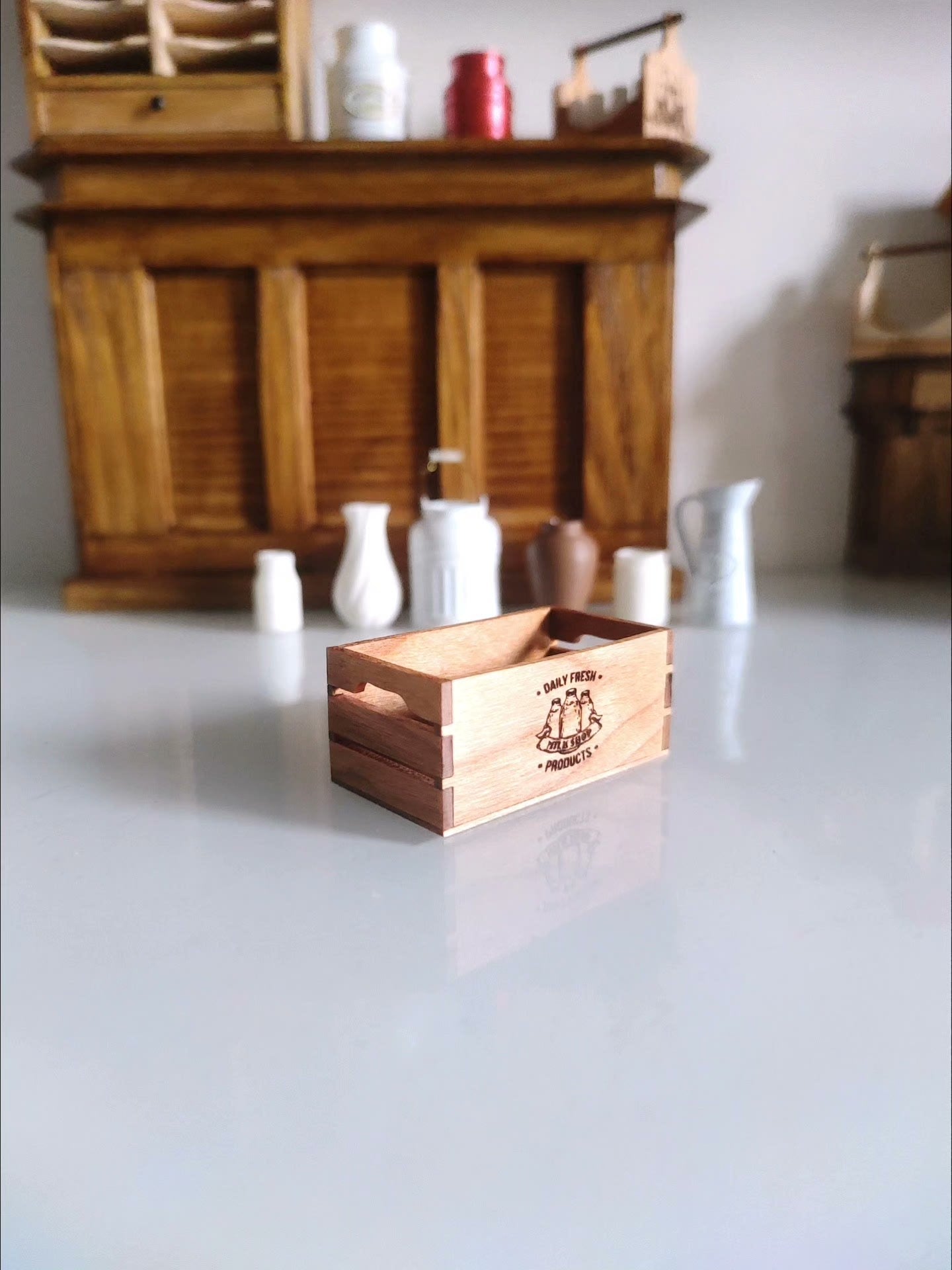 Miniature American Vintage Storage Basket Dollhouse Accessory