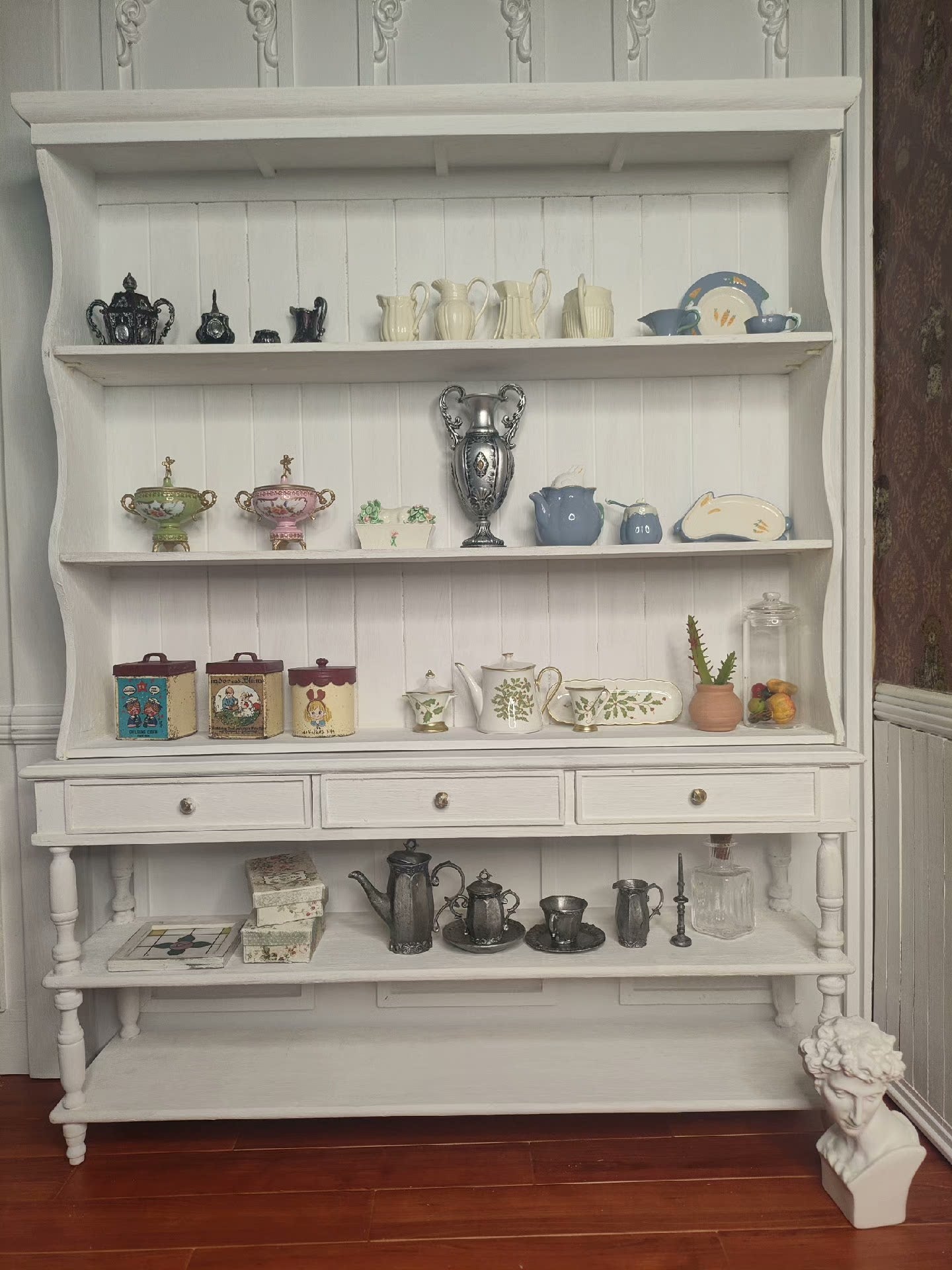 Vitrina francesa a escala 1:12, muebles para casa de muñecas en miniatura (no incluye decoración), solo pedido anticipado.