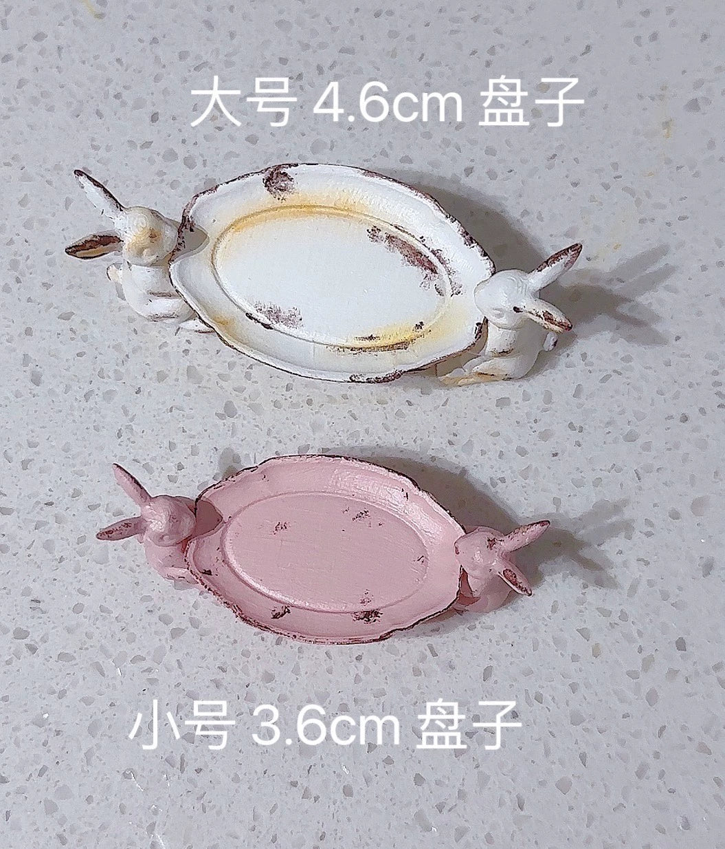 Plateau de figurines de lapin miniatures à l'échelle 1:12, blanc, modèle de maison de poupée, accessoires de jeu de nourriture miniatures