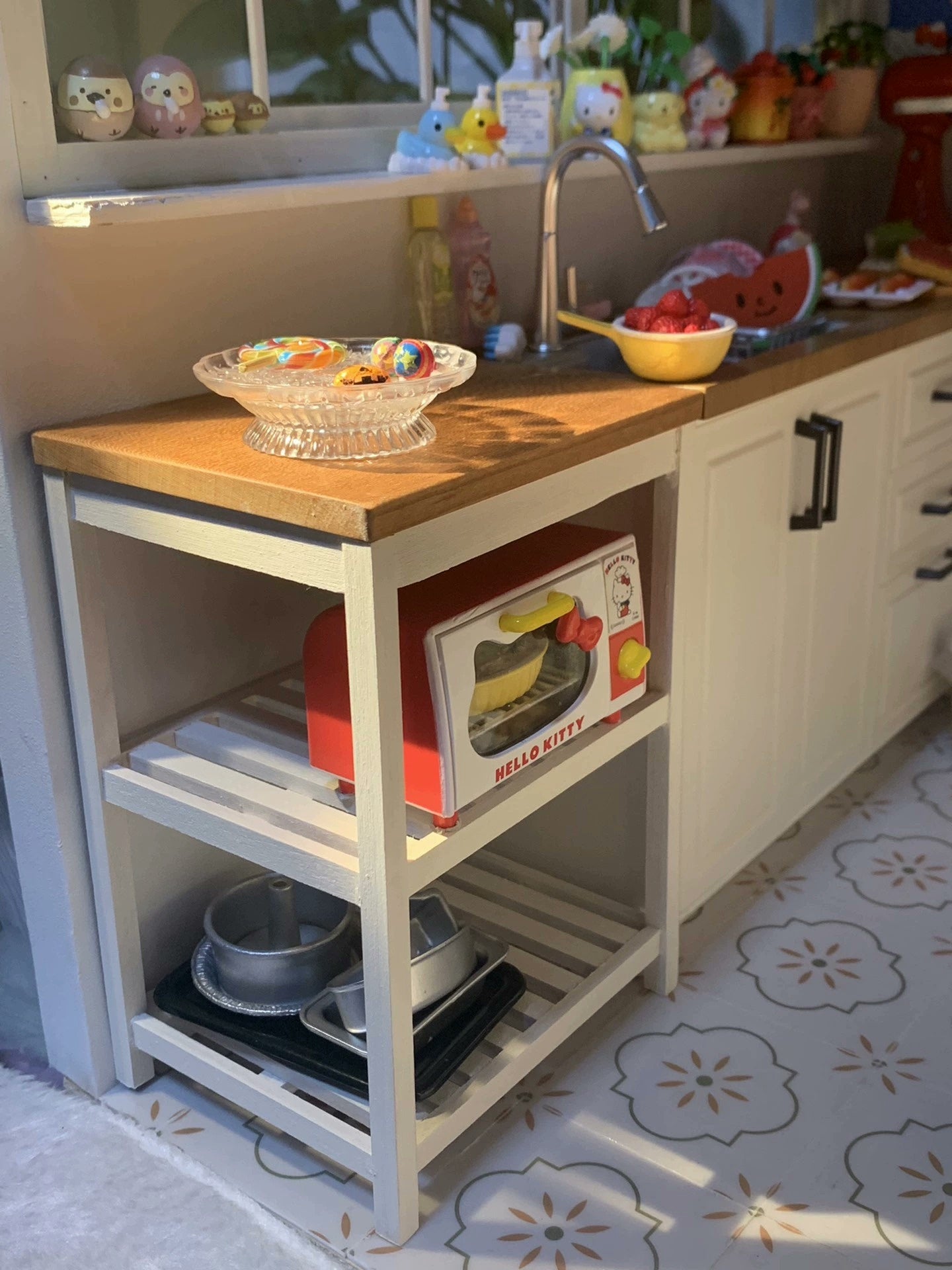 Mesa de plataforma de madera a escala 1:12, muebles para casa de muñecas en miniatura, nogal negro, dos tonos