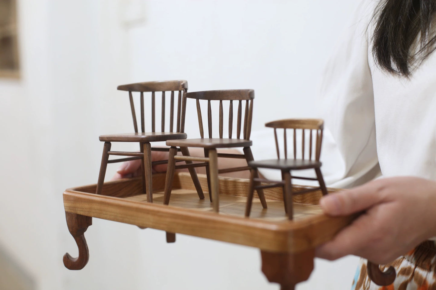 1:6 Scale Walnut Wood Chair Miniature Dollhouse Furniture For BJD Dolls 13cm Height 7cm X 8cm Seat