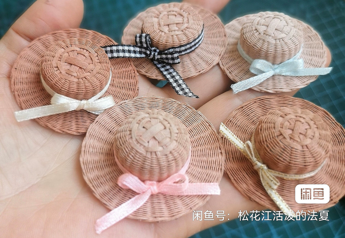 1:6 Scale Miniature Wicker Hat For Dolls With Bow OB11 BJD Photography Prop 2.5cm Inner Diameter