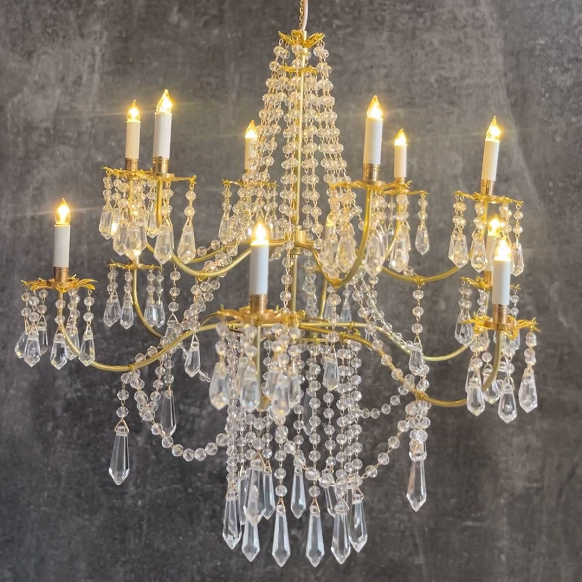 Lámpara de araña de cristal en miniatura para casa de muñecas BJD a escala 1:3, decoración para bodas, escaparate, regalo de lujo para vacaciones.