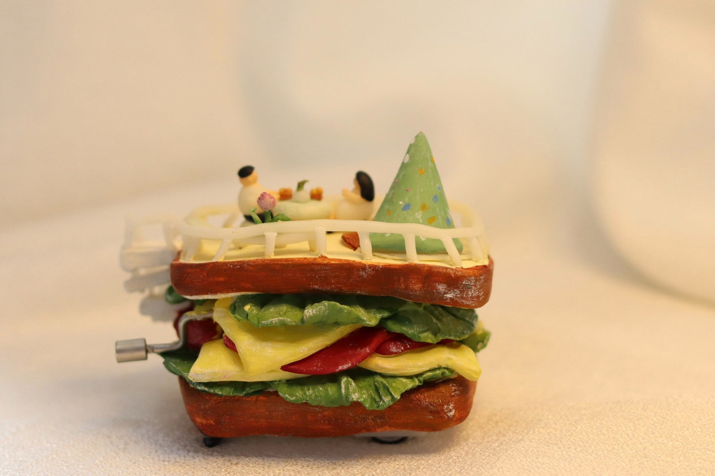 1:12 Scale Music Box Miniature Dollhouse Furniture With Wheels For Play Room