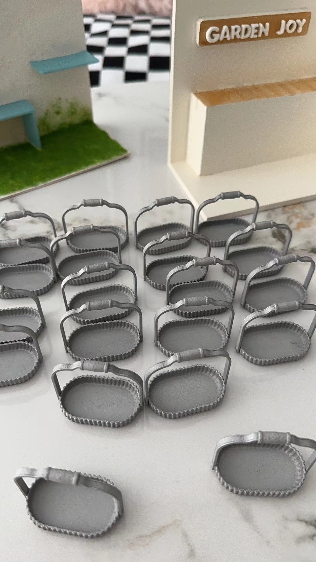 Cesta de postre de hierro en miniatura a escala 1:12, modelo de metal blanco, accesorio para casa de muñecas en miniatura
