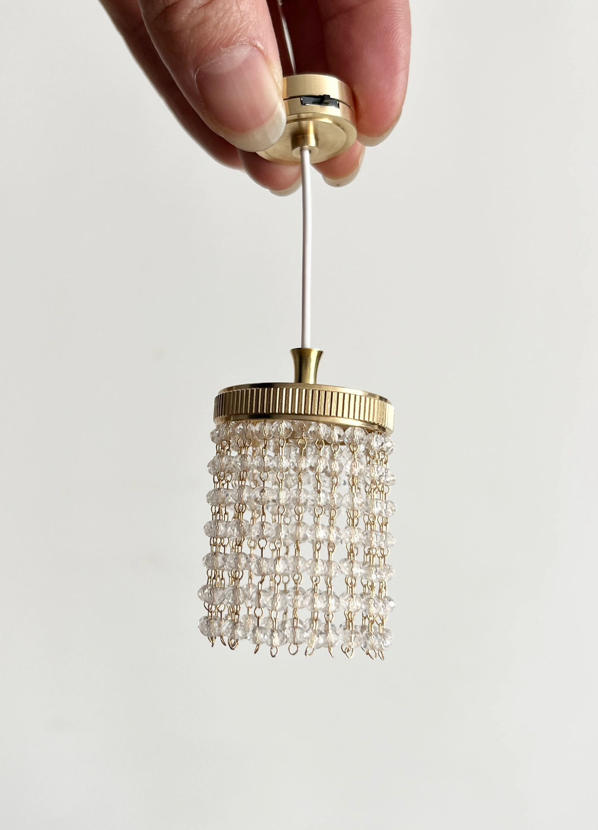 Lustre miniature en cristal à l'échelle 1:12 et 1:6 avec 30 chaînes pour maison de poupée, meubles miniatures BJD