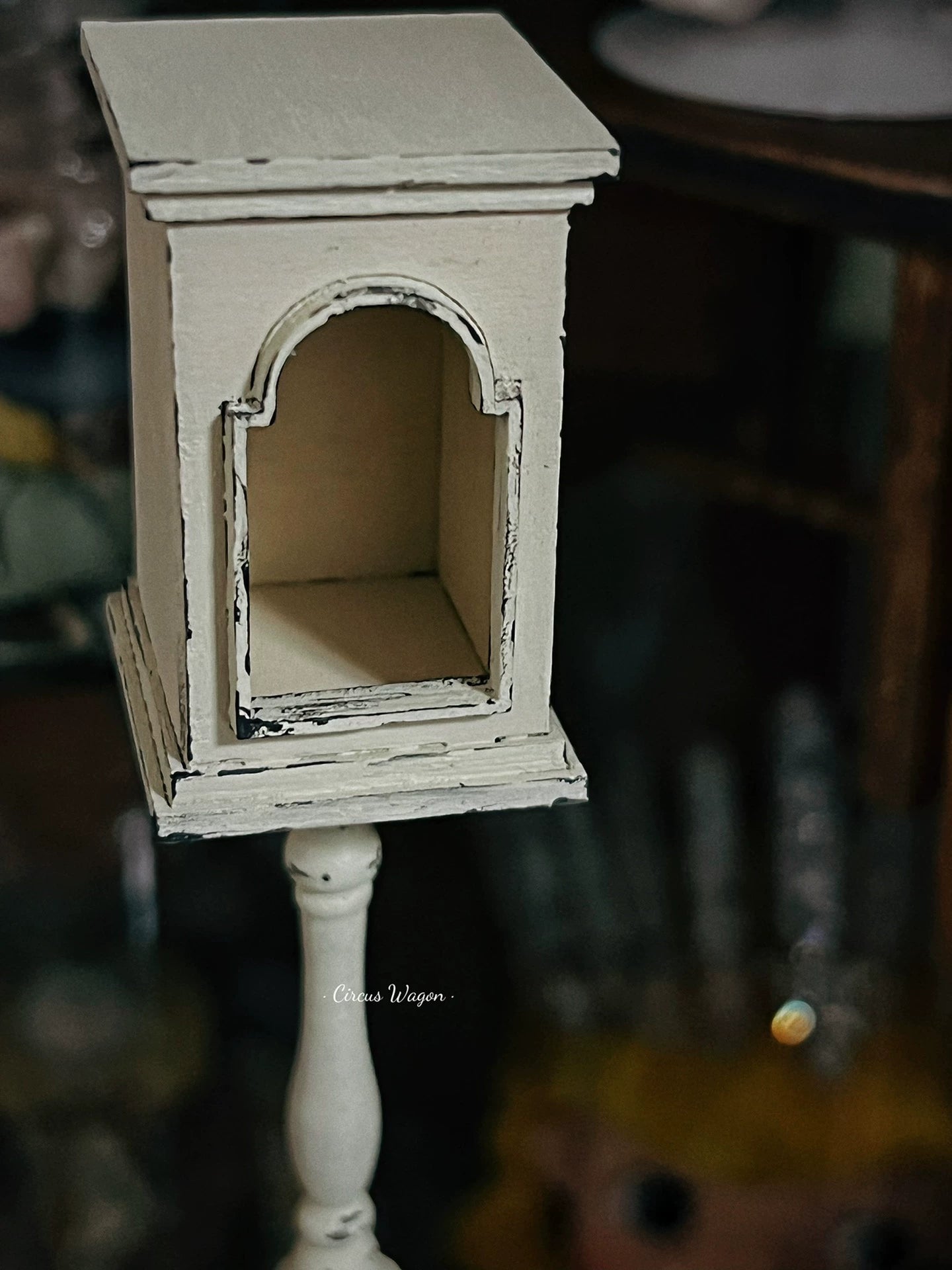 1:12 Scale Miniature Storage Shelf Ivory White Distressed Finish Dollhouse Furniture
