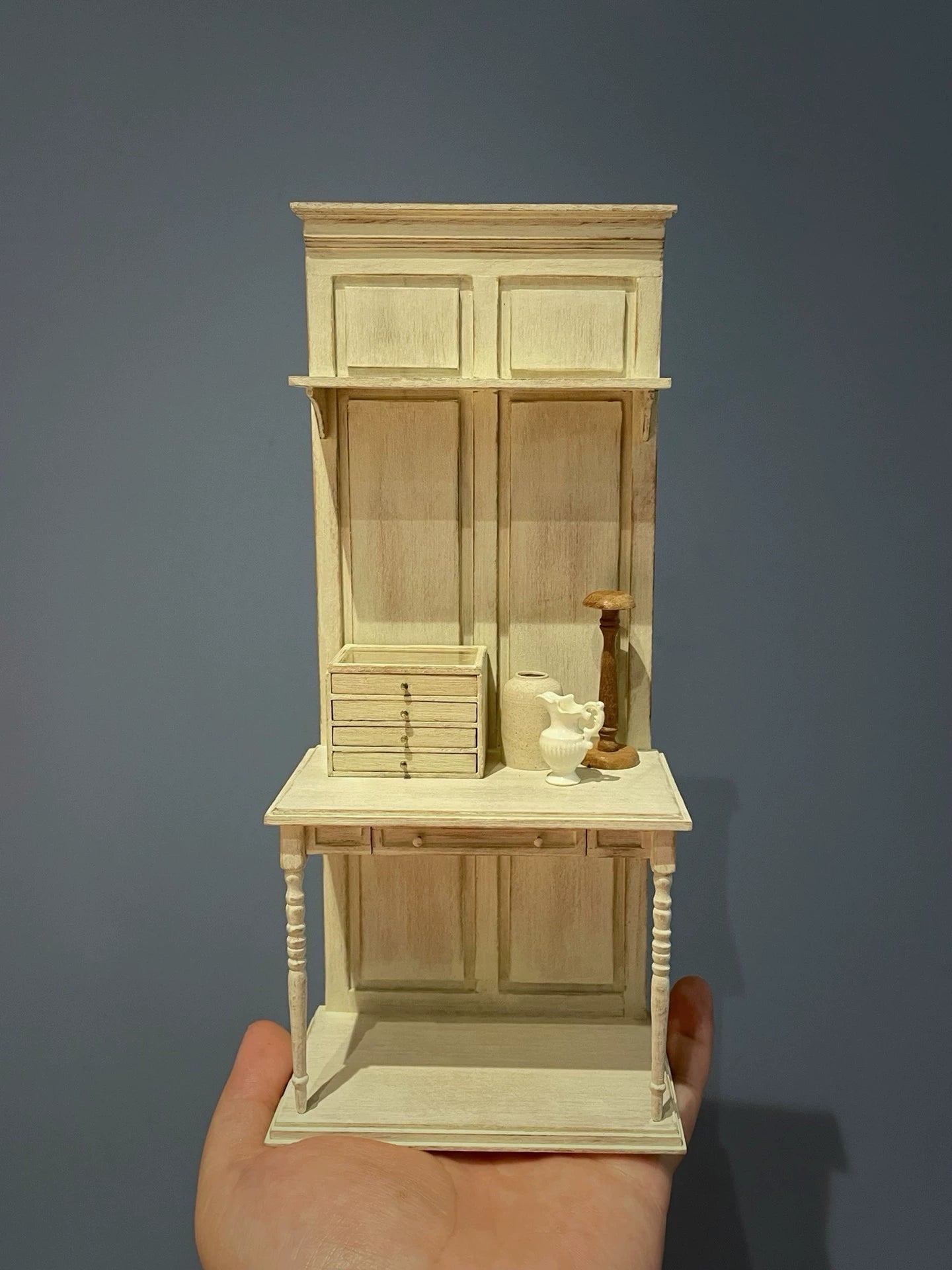 Meuble d'entrée miniature à l'échelle 1:12 pour maison de poupée