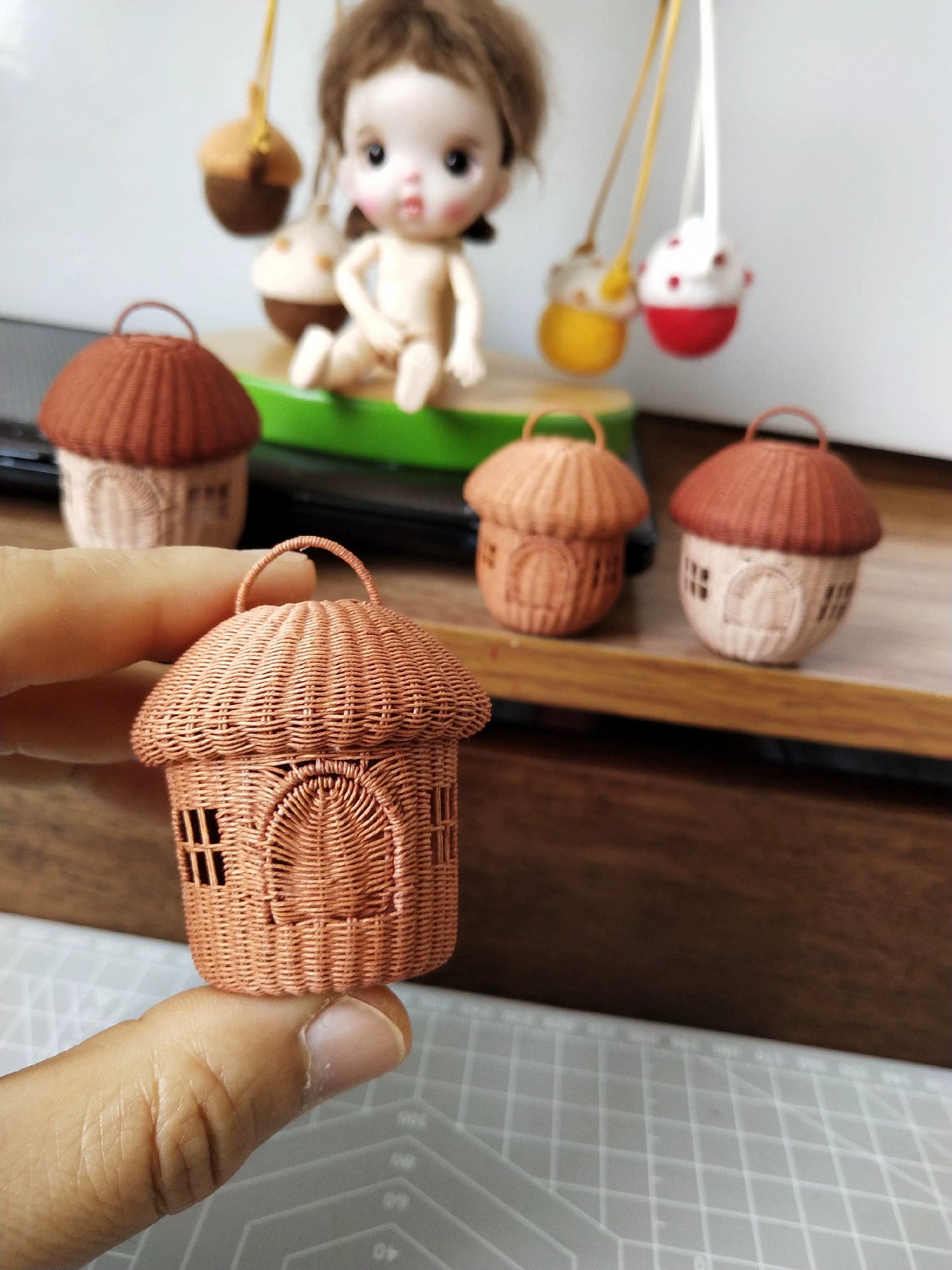 1:6 Scale Miniature Woven Rattan Handbag Dollhouse Accessory For Blythe Doll