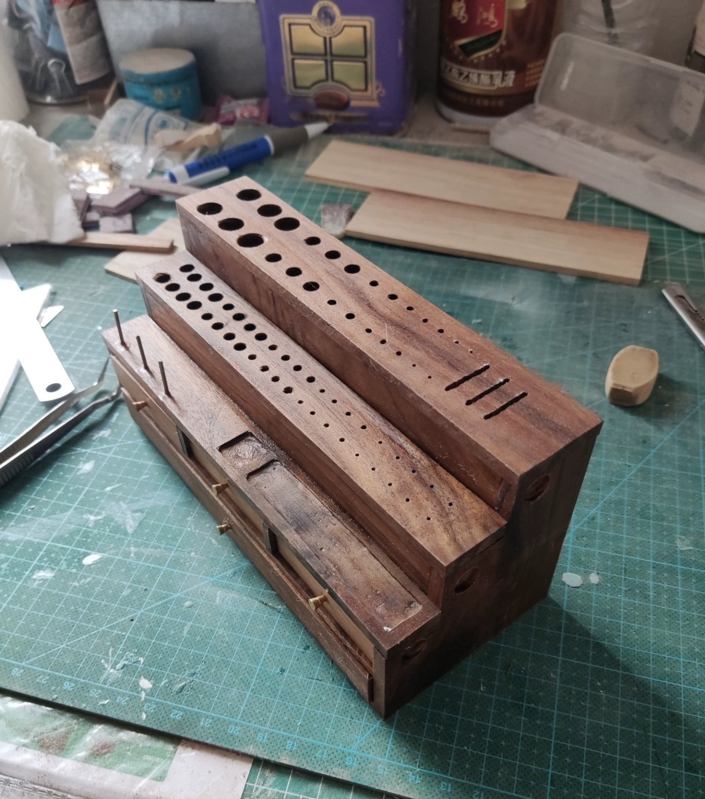 Escritorio en miniatura a escala 1:6 para muebles de casa de muñecas BJD Blythe