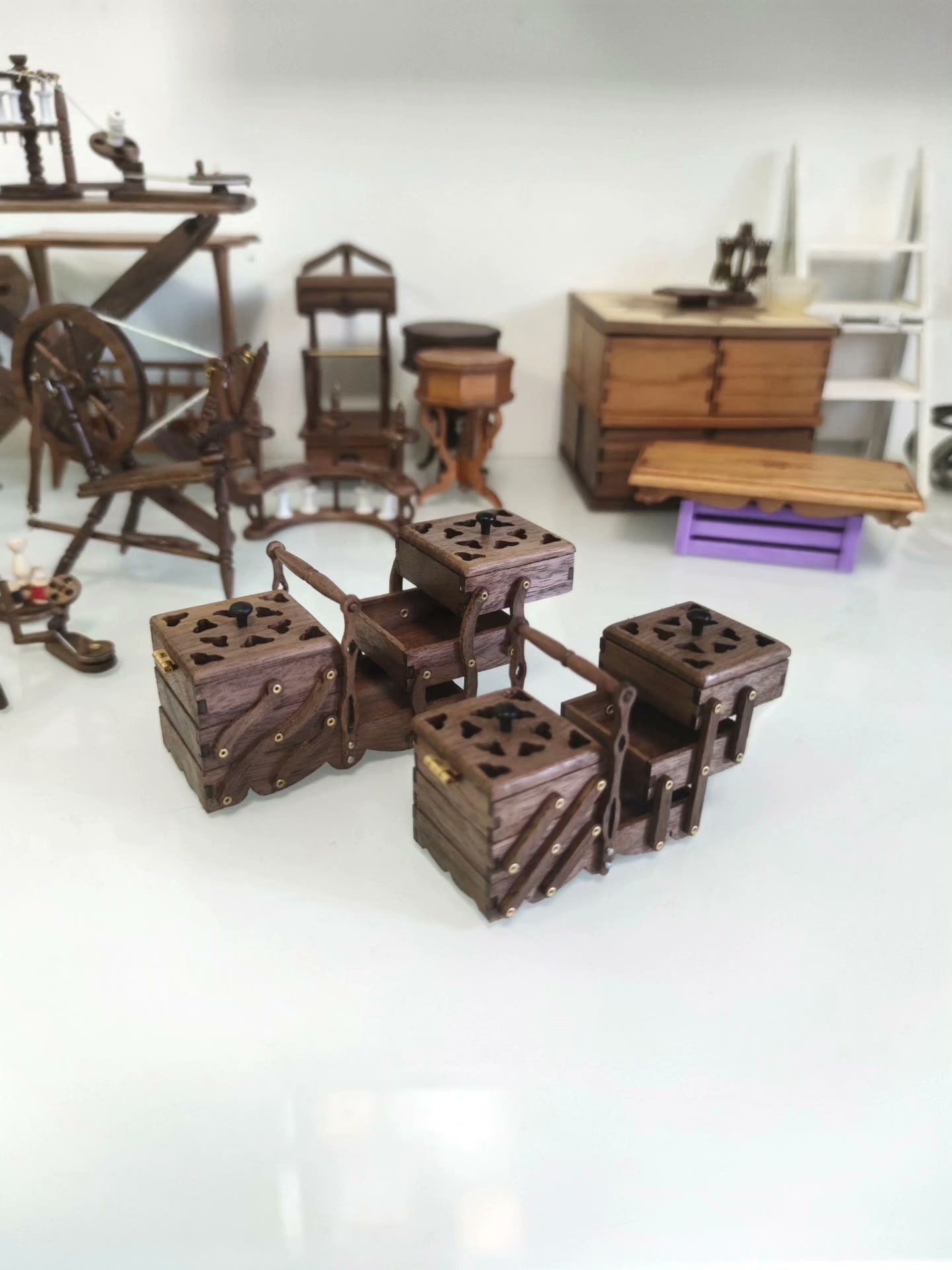 Caja de almacenamiento plegable en miniatura para accesorios de casa de muñecas