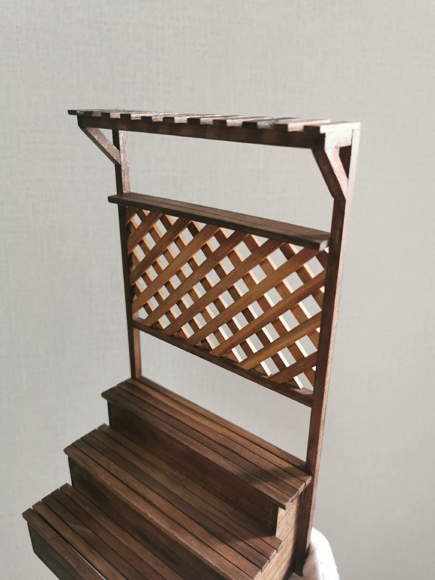 Soporte de flores en miniatura a escala 1:12, mueble para casa de muñecas, ideal para decorar la sala de estar.