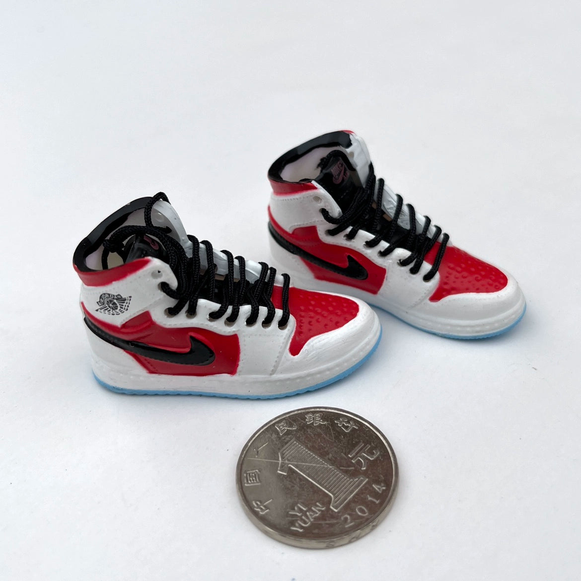 Accesorios para muñecas BJD a escala 1:6: Raqueta de tenis en miniatura y zapatillas para Blythe y figuras de acción.