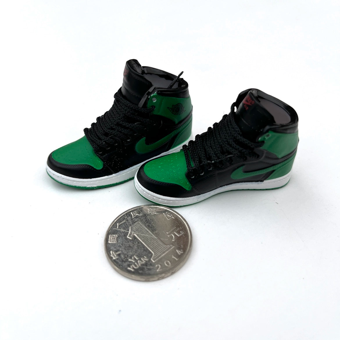 Accesorios para muñecas BJD a escala 1:6: Raqueta de tenis en miniatura y zapatillas para Blythe y figuras de acción.