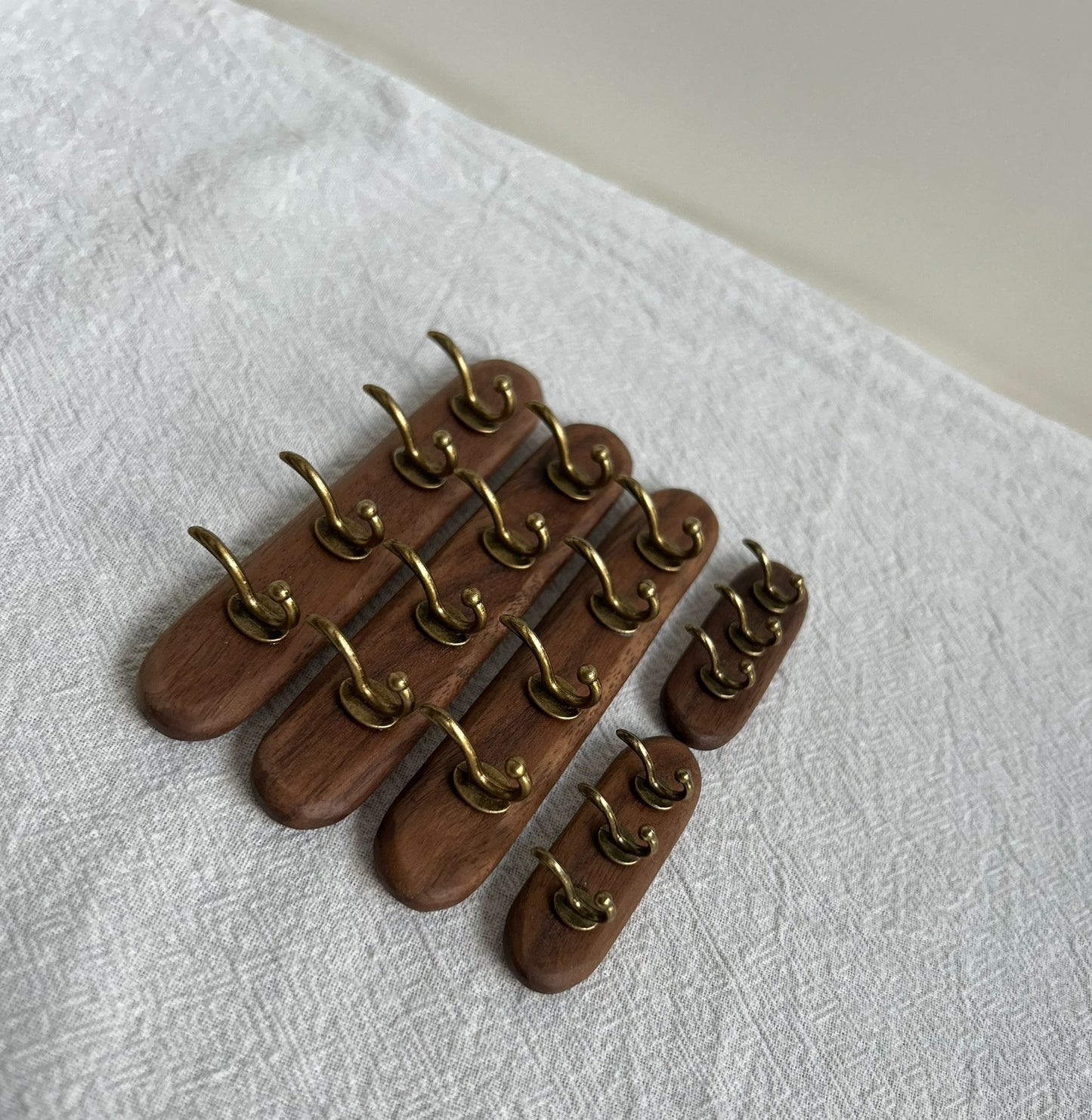 1:12 Scale Miniature Vintage Walnut Wooden Hook Miniature Dollhouse Furniture