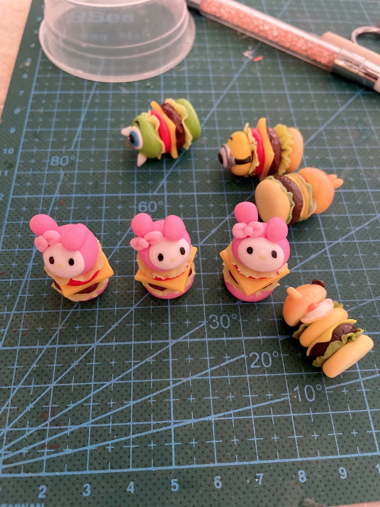 Hamburger miniature en argile pour maison de poupée, accessoire alimentaire à l'échelle 1:12