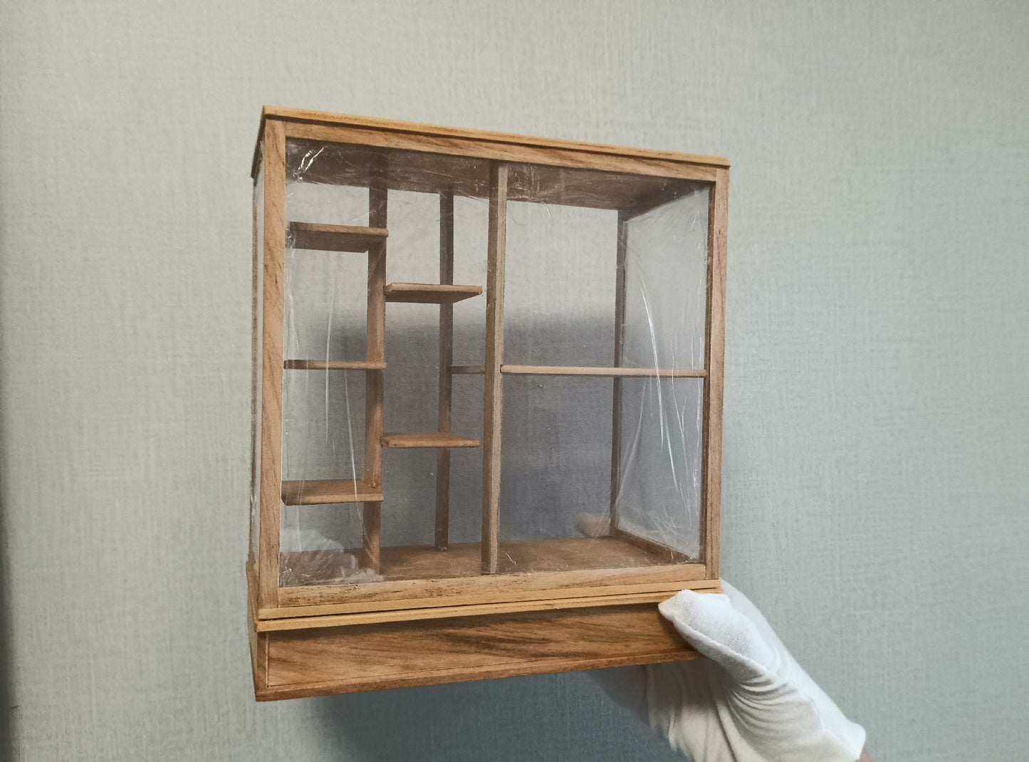Vitrina de madera para casa de muñecas en miniatura, hecha a mano, a escala 1:12