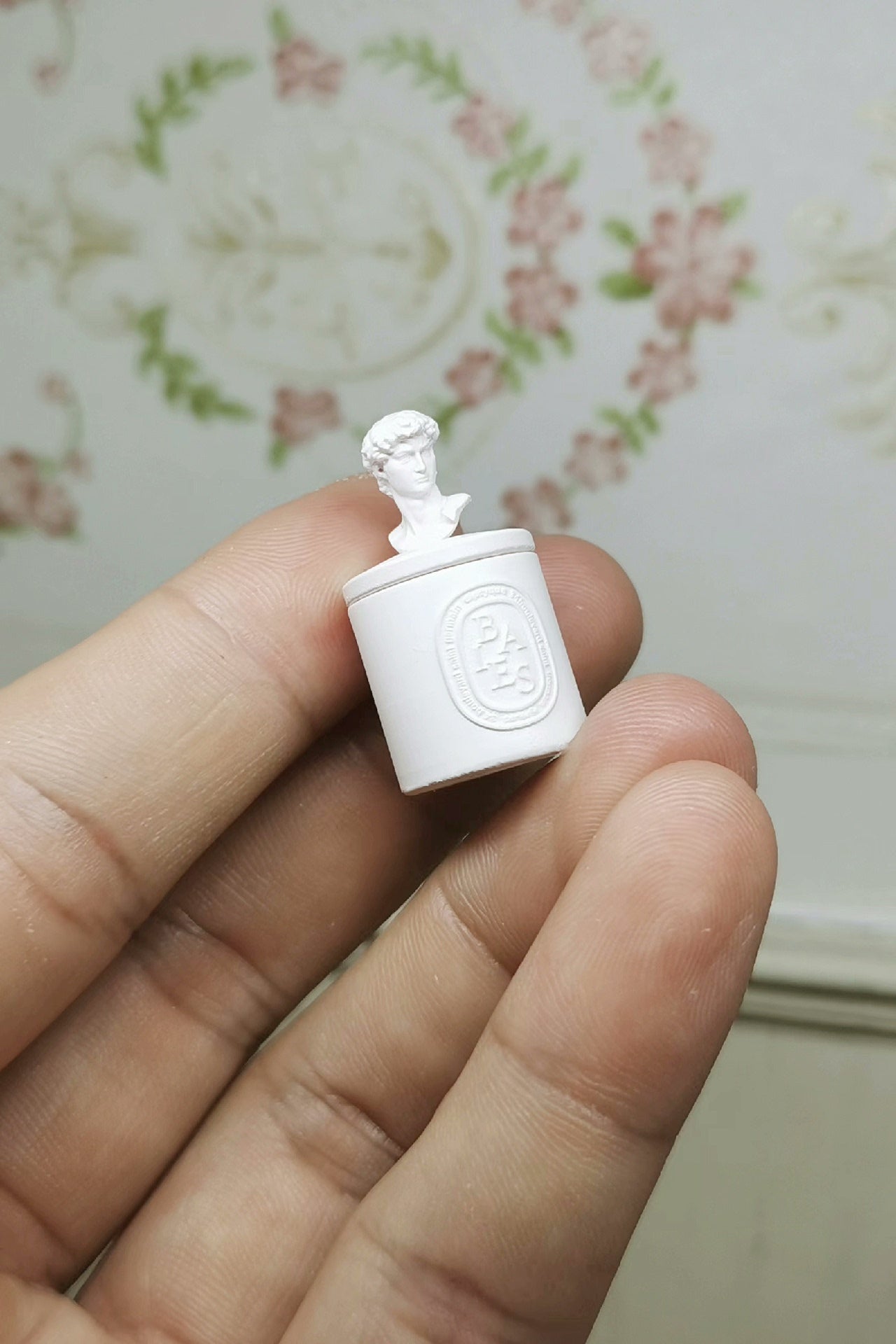 Estatua de David en miniatura a escala 1:12, taza perfumada, tarro de almacenamiento con tapa, accesorio para casa de muñecas en miniatura