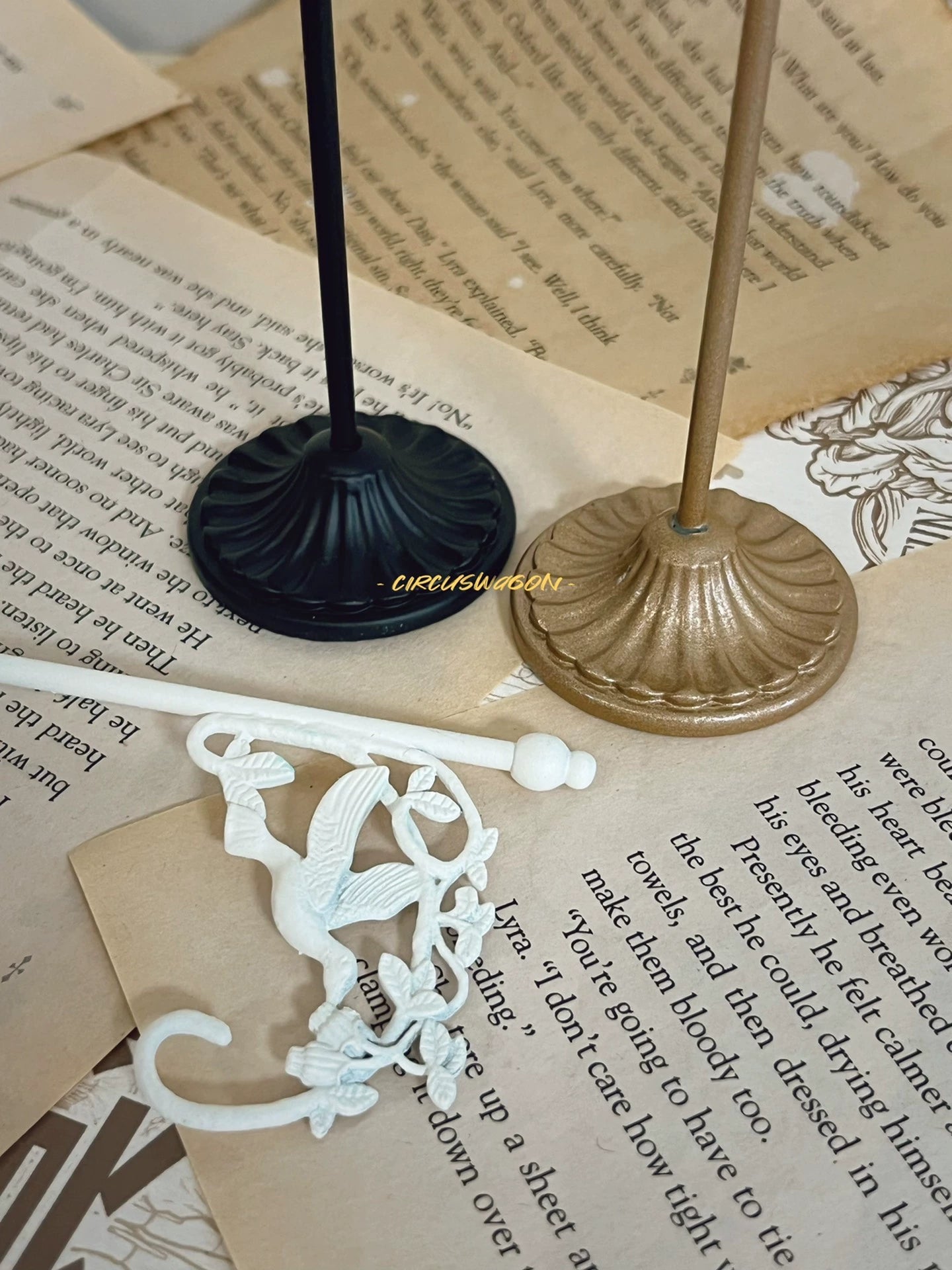 Lampadaire miniature en métal à l'échelle 1:12, accessoire pour maison de poupée