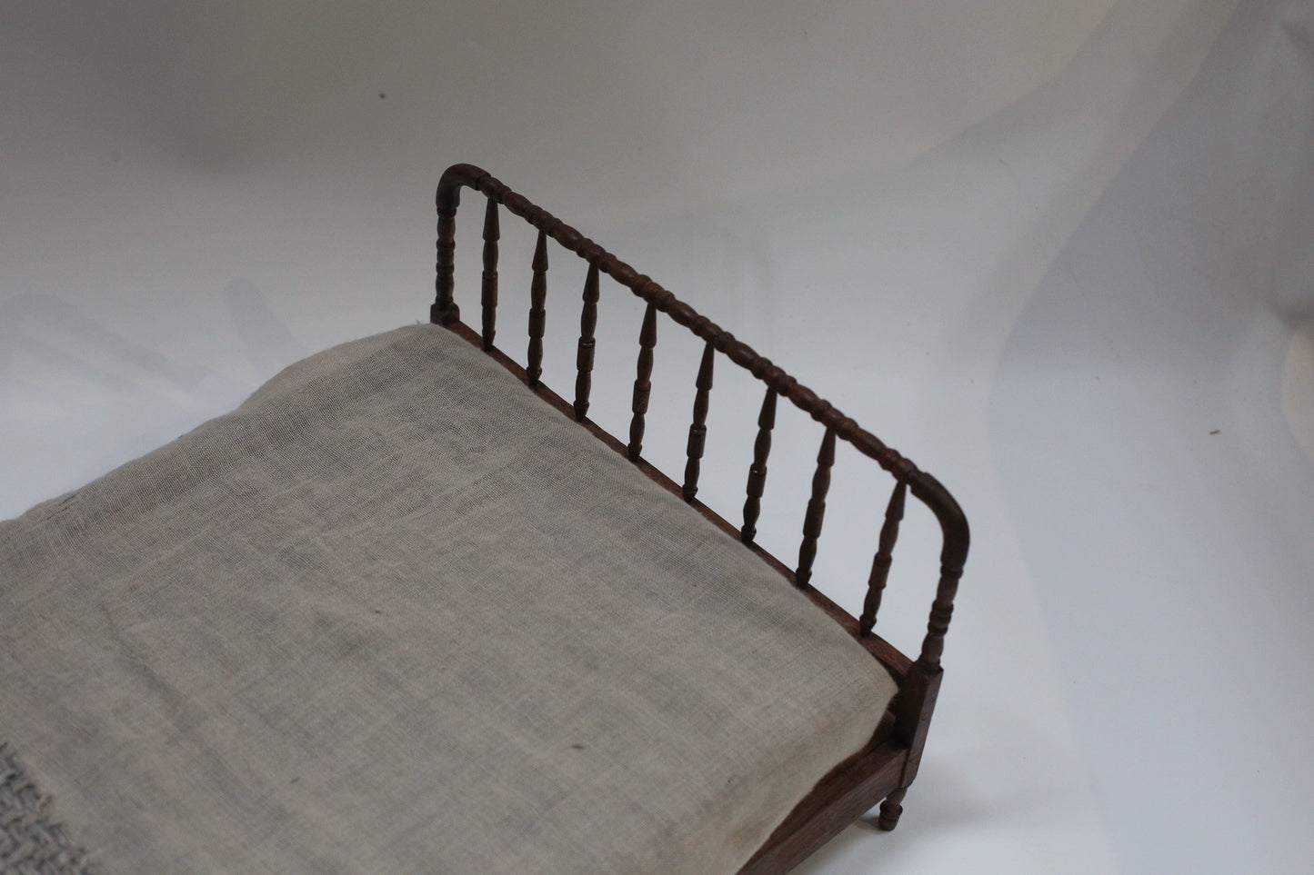 1:6 Scale Walnut Wood Miniature Windsor Bed Dollhouse Furniture