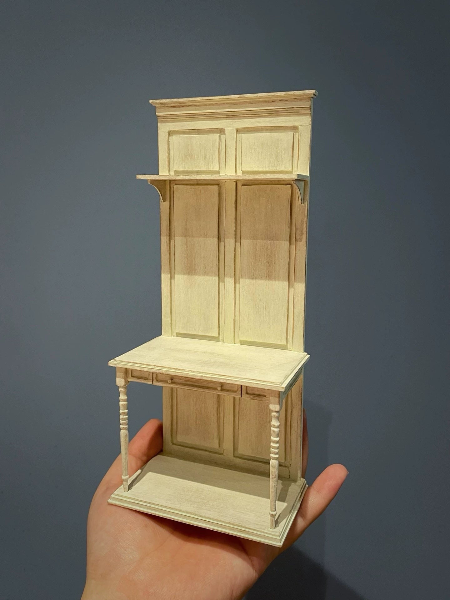 Meuble d'entrée miniature à l'échelle 1:12 pour maison de poupée