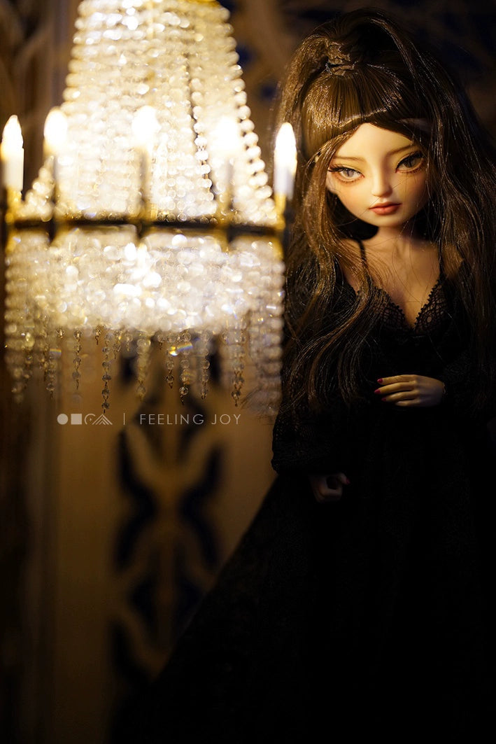 Lustre miniature à l'échelle 1:6 avec perles de cristal et pompons pour maison de poupée Blythe BJD, éclairage rechargeable à télécommande