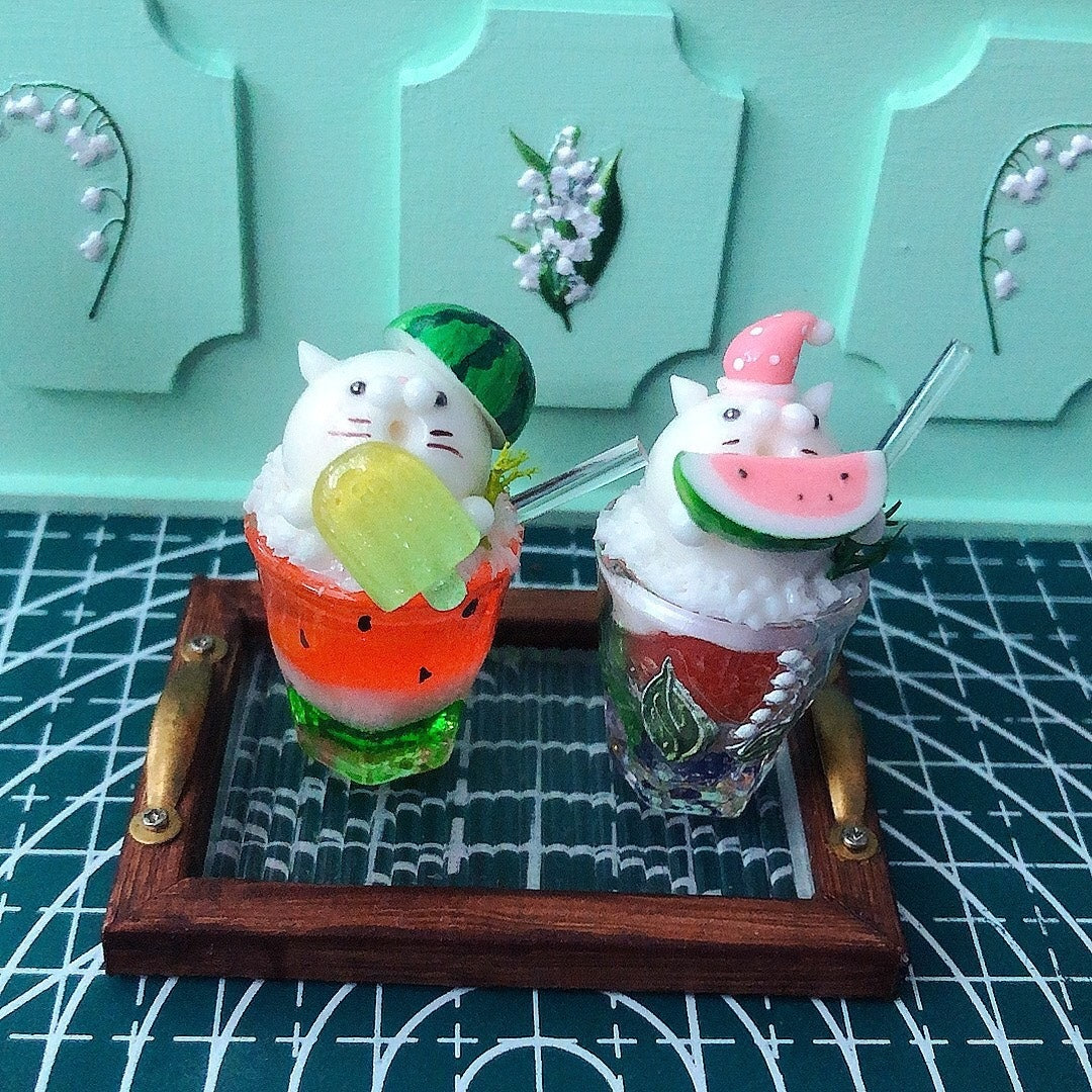 Artesanía en miniatura de arcilla a escala 1:12: adorable bebida de león marino, decoración para casa de muñecas en miniatura