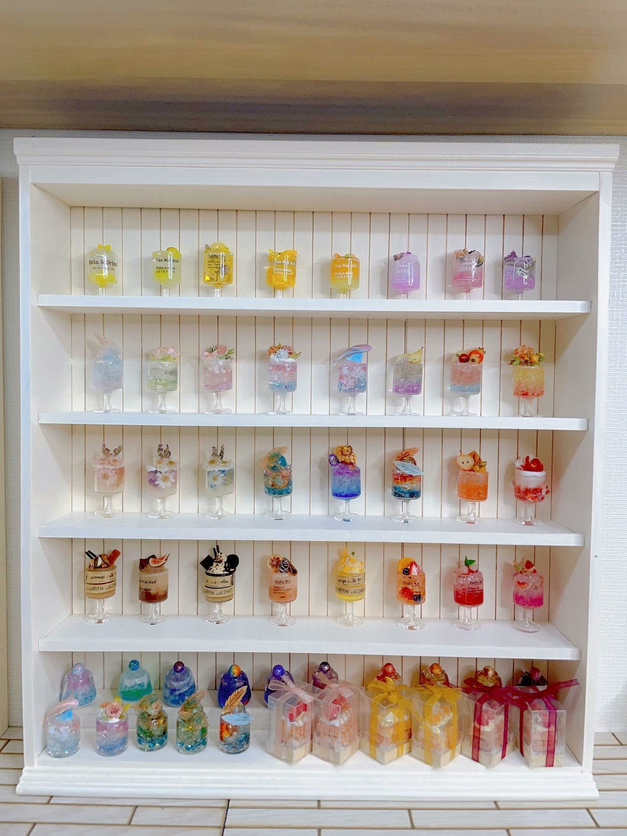 Mueble para bebidas en miniatura a escala 1:12, muebles para casa de muñecas en miniatura