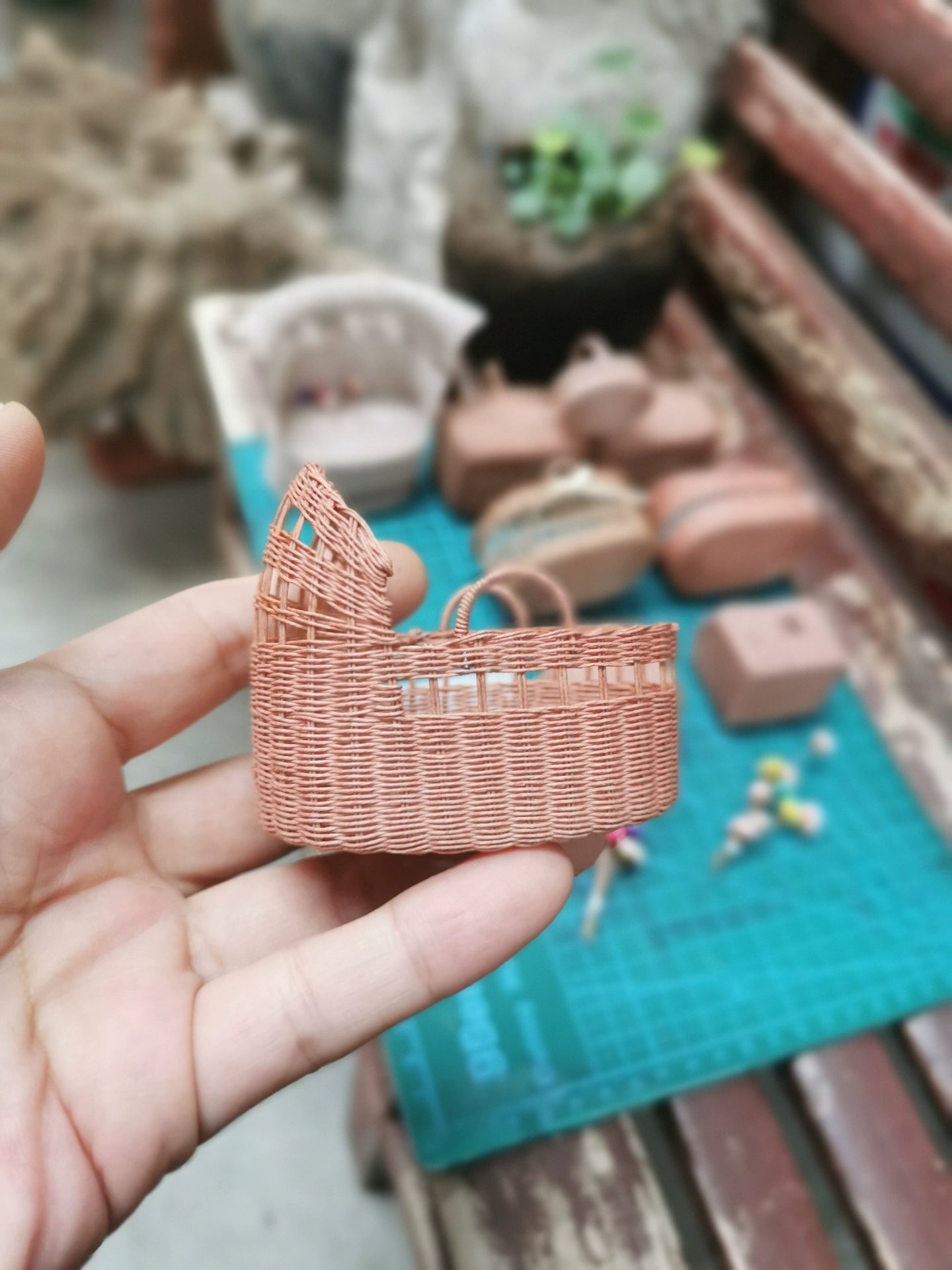 1:6 Scale Miniature Woven Rattan Crib Baby Bed For Blythe Dollhouse Furniture