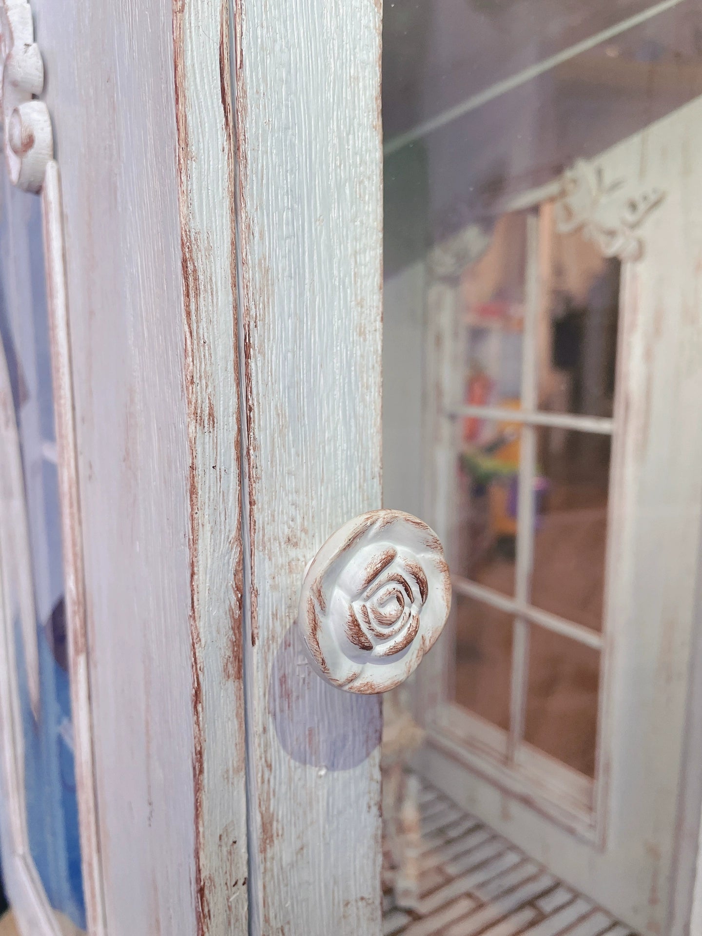 Vitrine miniature pour maison de poupée Blythe, échelle 1:6, motif rose rétro