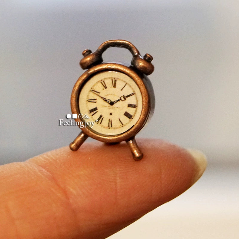 Accesorios para casa de muñecas en miniatura a escala 1:24, reloj despertador de metal realista, muebles en miniatura