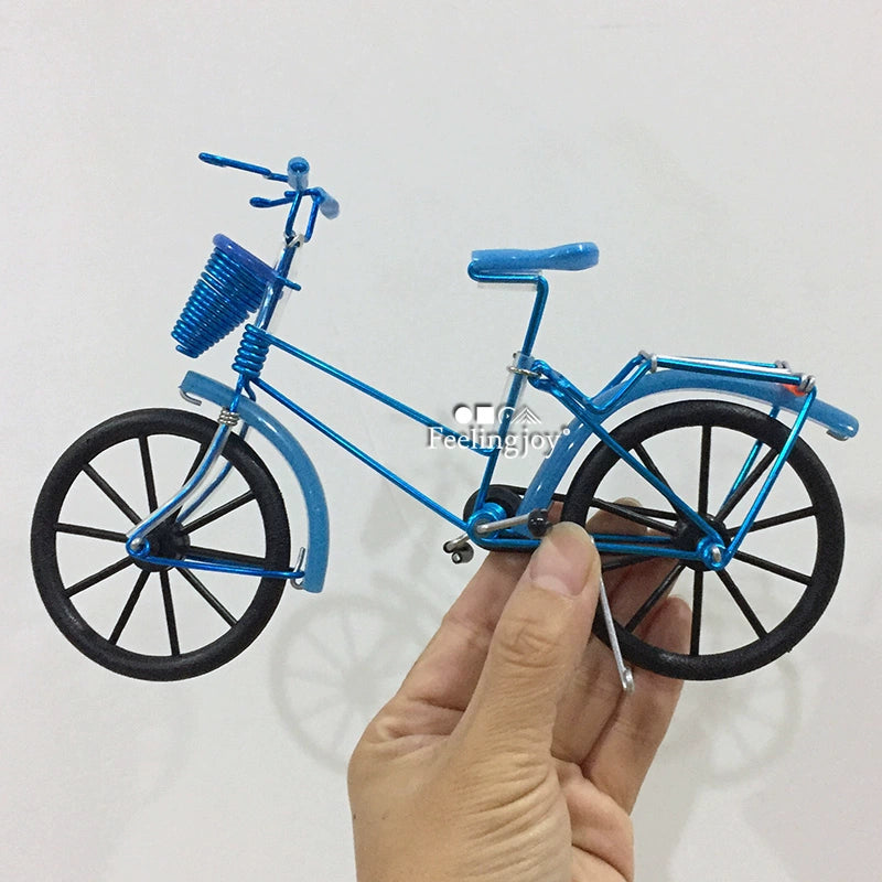 1:12 Scale Miniature Dollhouse Furniture Metal Bicycle Prop Miniature Accessory