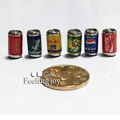 Set de latas de bebida para casa de muñecas a escala 1:12: 6 latas de bebida en miniatura para escenas realistas.
