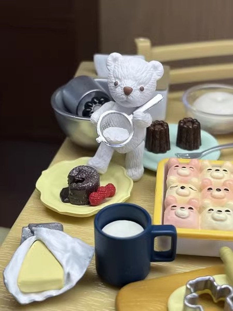 Osito de peluche en miniatura a escala 1:6 con articulaciones móviles, accesorios para muñecas BJD Blythe, casa de muñecas, sala de juegos, juguete, modelo de escritorio