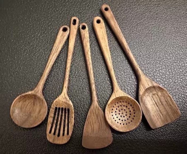 Juego de utensilios de cocina de madera en miniatura a escala 1:6 con tenedor, cuchillo, cuchara y cuchillo para mantequilla para accesorios de casa de muñecas BJD Blythe