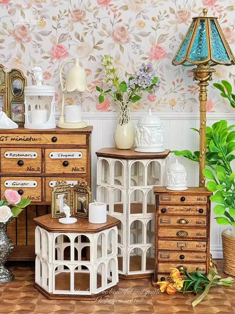 Mueble de casa de muñecas en miniatura medieval hexagonal a escala 1:6 para BJD Blythe