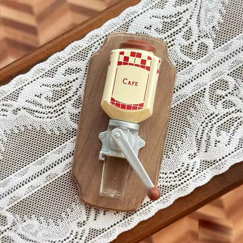 Cafetera en miniatura a escala 1:6, plataforma para agua bendita, tarro de frutas, plato para la cena, modelo BJD Blythe, accesorios de cocina, muebles en miniatura para casa de muñecas.