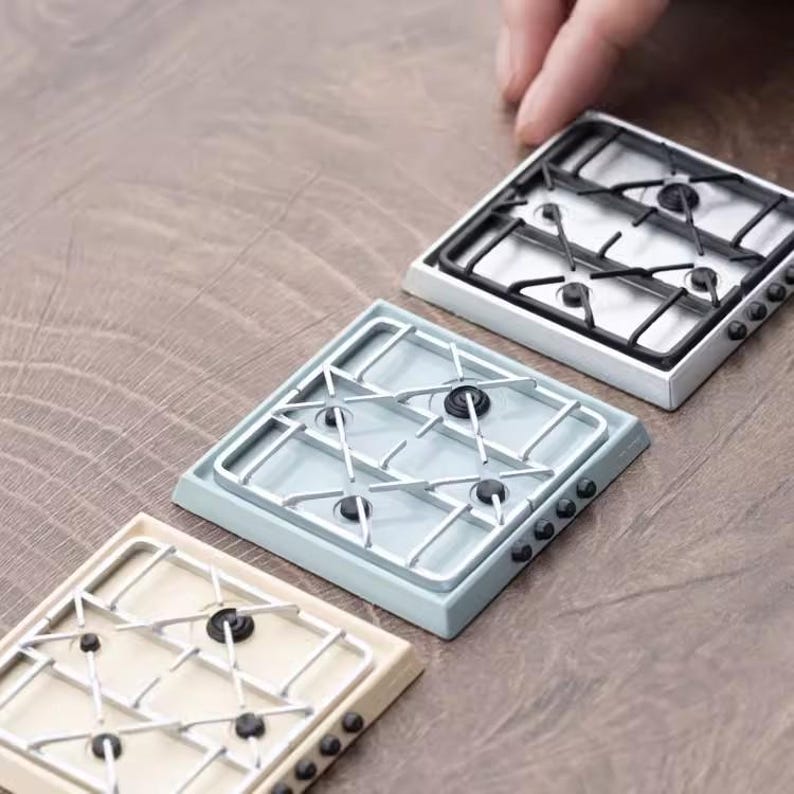 Juego de cocina de aleación en miniatura a escala 1:12: accesorios de cocina realistas para casa de muñecas con cocina de inducción y hervidor