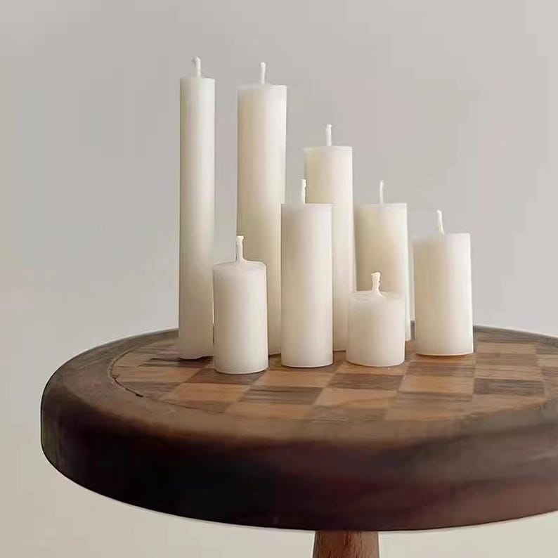 Bougies parfumées miniatures à l'échelle 1:12 - Accessoires de maison de poupée illuminables pour présentation de modèles DIY