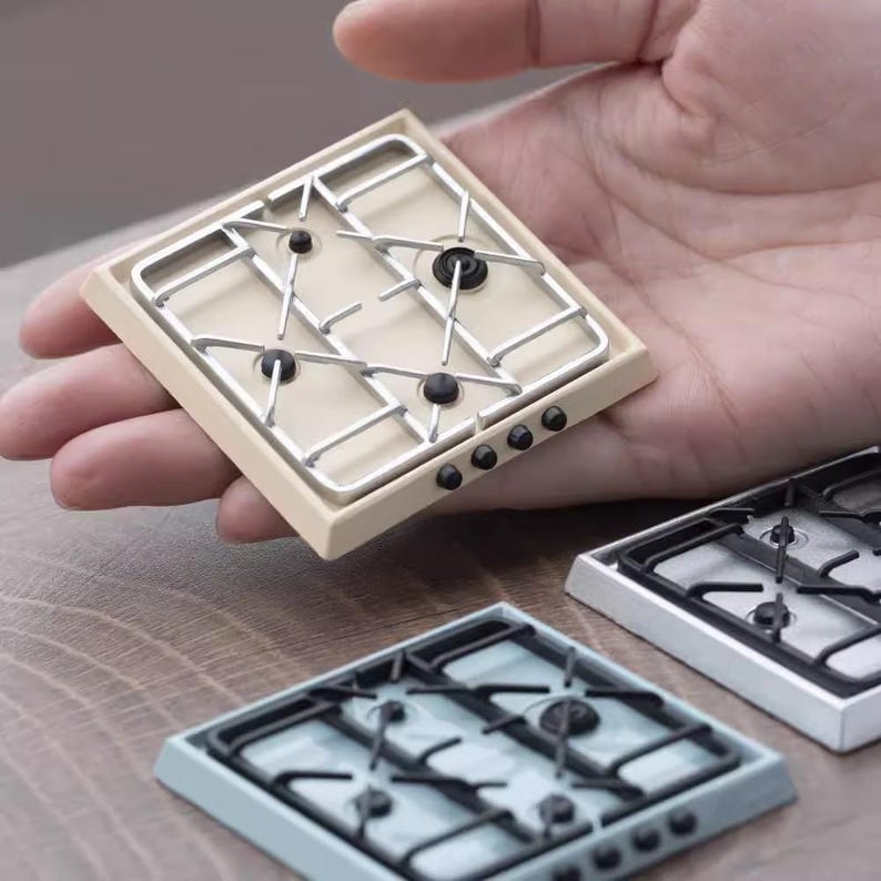 Juego de cocina de aleación en miniatura a escala 1:12: accesorios de cocina realistas para casa de muñecas con cocina de inducción y hervidor