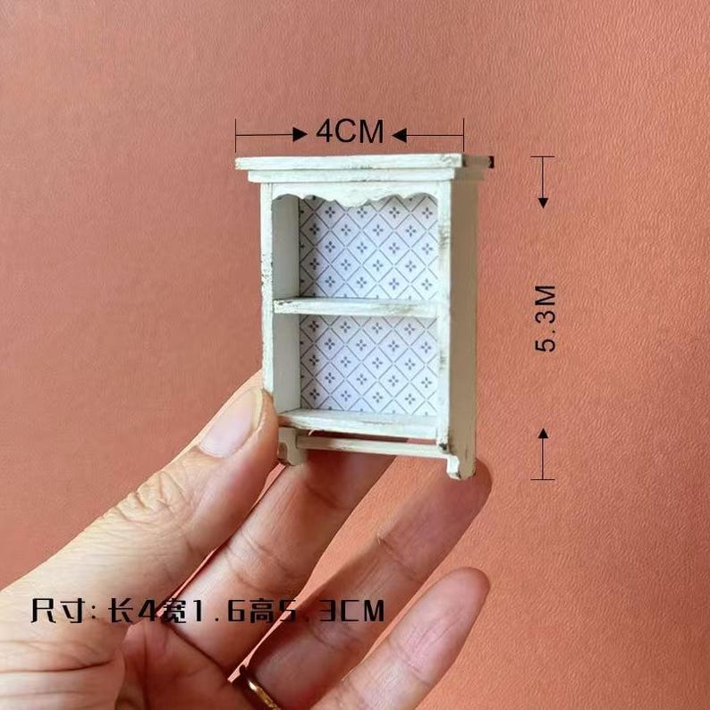 Armario de almacenamiento de vajilla para casa de muñecas en miniatura a escala 1:12, estante de exhibición montado en la pared para muñecas BJD, Blythe y GSC.